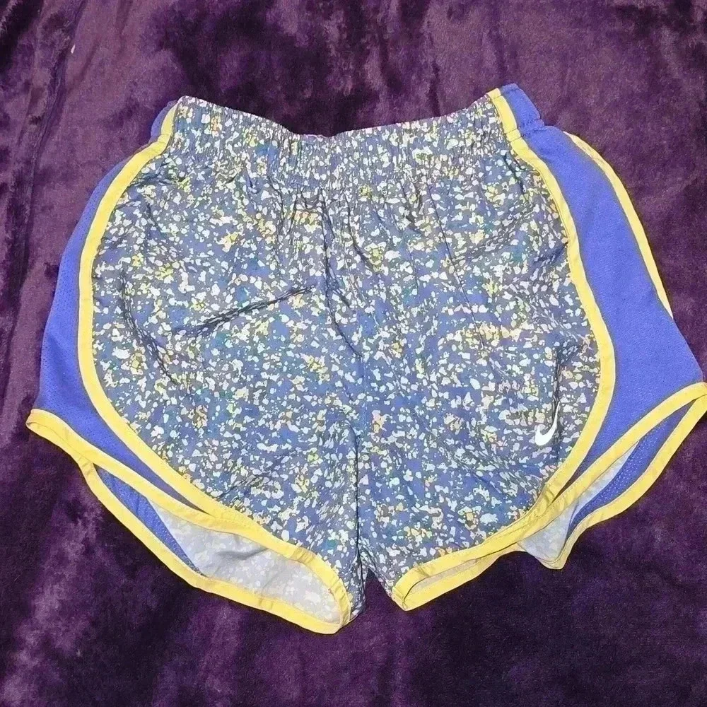 Nike running shorts XS - Picture 1 of 2